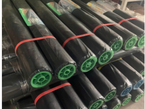 Nilon lót sàn đổ bê tông màu đen khổ 1m2(bung 2m4)x400mx10Mic - Màng Pe lót sàn đổ bê tông